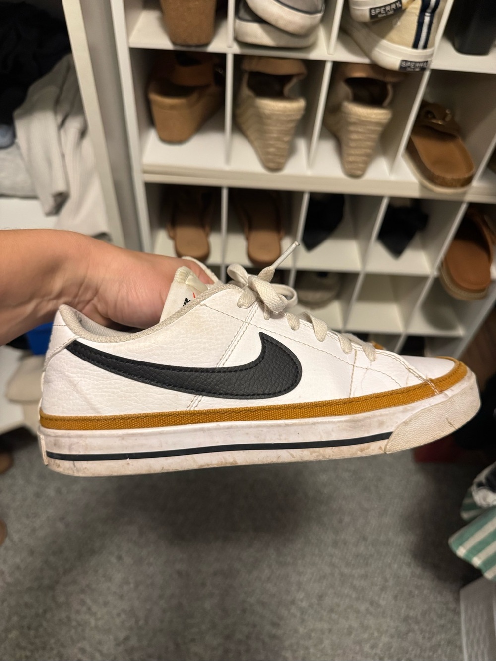 Nike court legacy